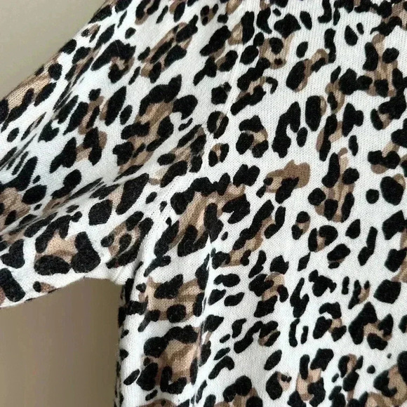 Talbots Cheetah Leopard Print Light Sweater, White and Brown, Size Medium - Picture 6 of 16